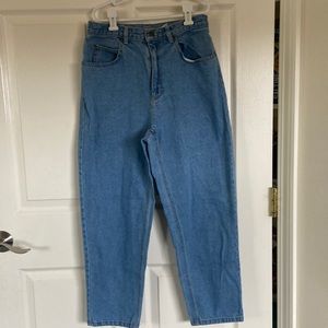 Liz Claiborne LizWear Petite size 10 short